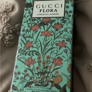 Gucci Flora Gorgeous Jasmine Teal Box with Red-Orange Floral Print